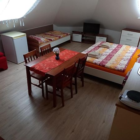 Alegria Natur Apartments Mikulov Eksteriør billede